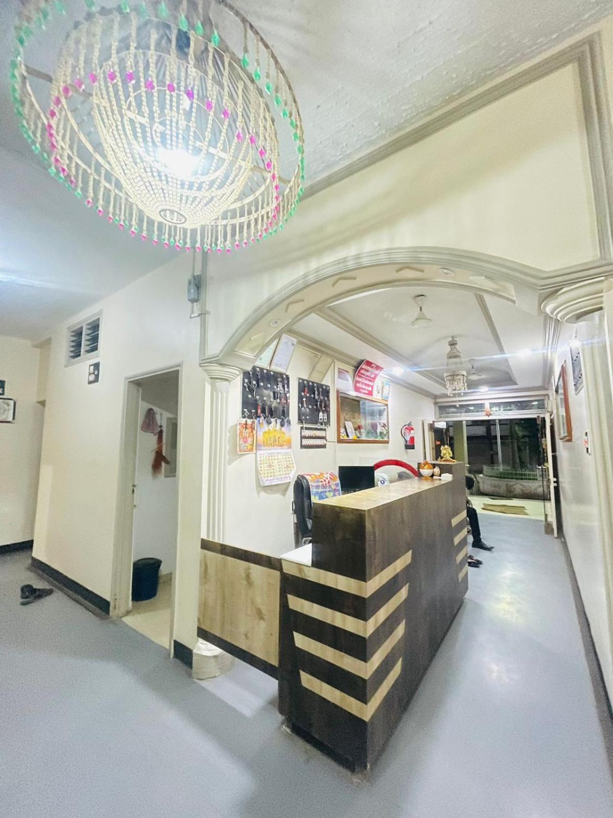 Hotel Rajdhani And Guest House Gujarat - Best Family Hotel In Halol Near Pavagadh And Halol Gidc المظهر الخارجي الصورة