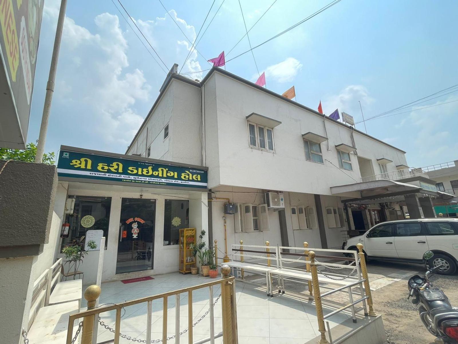 Hotel Rajdhani And Guest House Gujarat - Best Family Hotel In Halol Near Pavagadh And Halol Gidc المظهر الخارجي الصورة