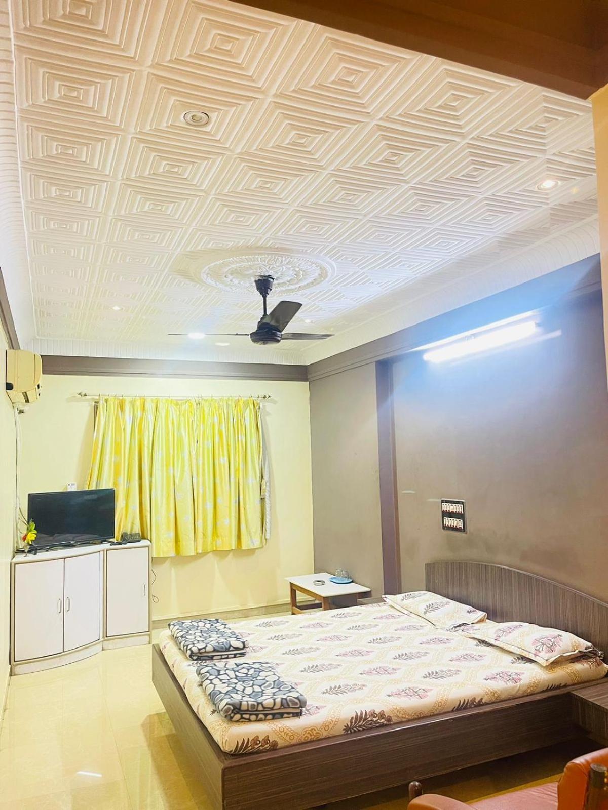 Hotel Rajdhani And Guest House Gujarat - Best Family Hotel In Halol Near Pavagadh And Halol Gidc المظهر الخارجي الصورة