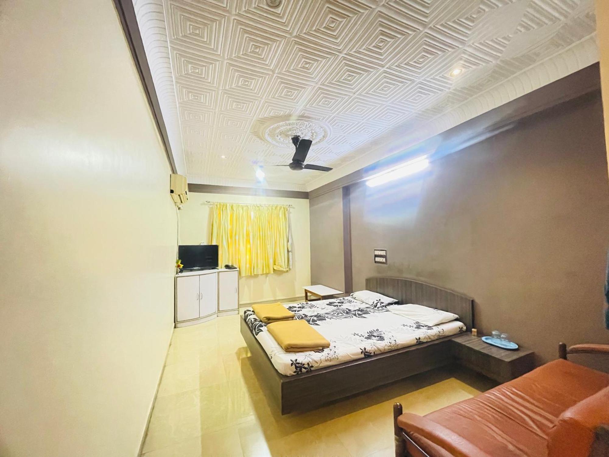 Hotel Rajdhani And Guest House Gujarat - Best Family Hotel In Halol Near Pavagadh And Halol Gidc المظهر الخارجي الصورة